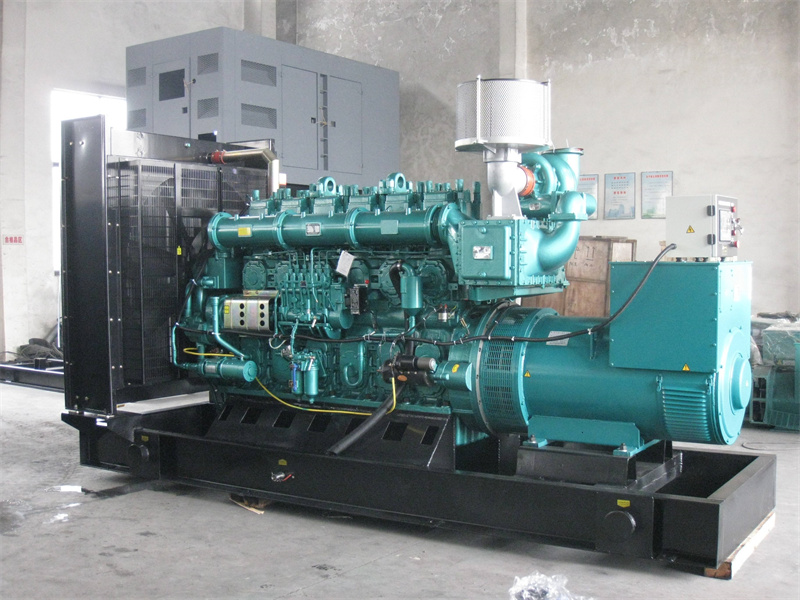 杭州200KW 柴油发电机的油耗是多少?